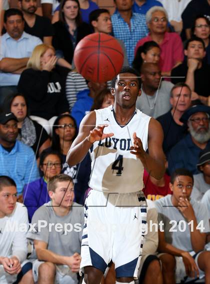 Thumbnail 3 in Loyola vs. Centennial (CIF SoCal Regional D1 Playoff) photogallery.