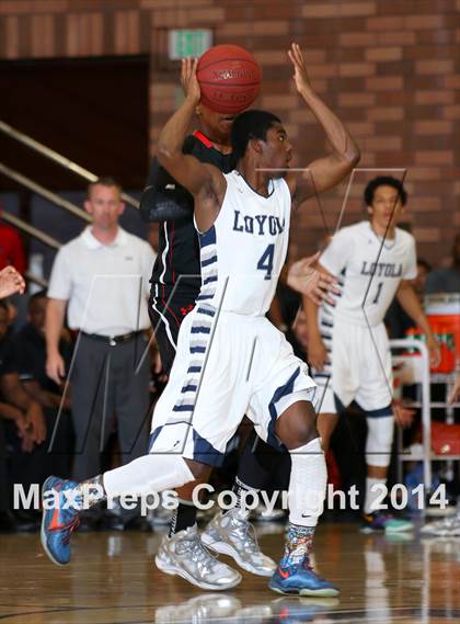 Thumbnail 2 in Loyola vs. Centennial (CIF SoCal Regional D1 Playoff) photogallery.