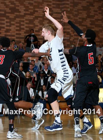 Thumbnail 3 in Loyola vs. Centennial (CIF SoCal Regional D1 Playoff) photogallery.