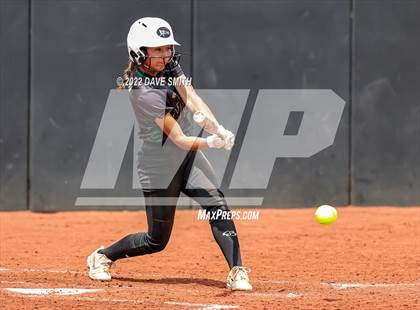 Thumbnail 3 in Keokuk vs Iowa City West (Varsity Classic) photogallery.