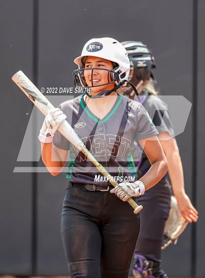 Thumbnail 3 in Keokuk vs Iowa City West (Varsity Classic) photogallery.