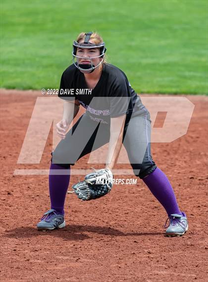 Thumbnail 3 in Keokuk vs Iowa City West (Varsity Classic) photogallery.