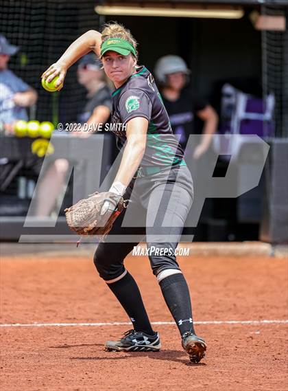 Thumbnail 3 in Keokuk vs Iowa City West (Varsity Classic) photogallery.