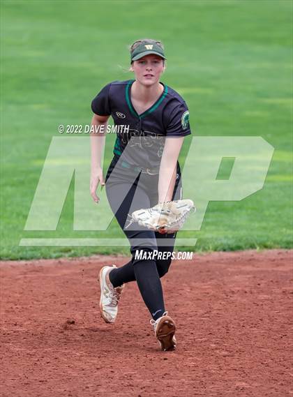 Thumbnail 3 in Keokuk vs Iowa City West (Varsity Classic) photogallery.