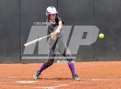 Thumbnail 1 in Keokuk vs Iowa City West (Varsity Classic) photogallery.