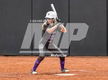 Thumbnail 1 in Keokuk vs Iowa City West (Varsity Classic) photogallery.