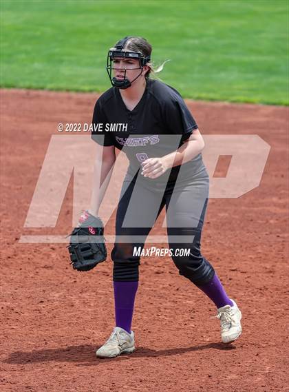 Thumbnail 1 in Keokuk vs Iowa City West (Varsity Classic) photogallery.