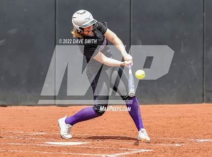 Thumbnail 3 in Keokuk vs Iowa City West (Varsity Classic) photogallery.