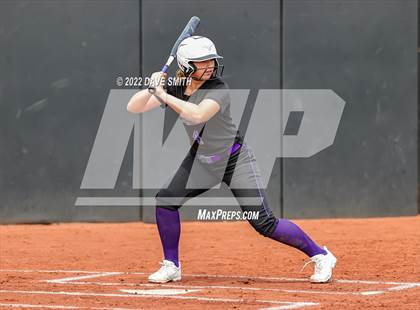 Thumbnail 2 in Keokuk vs Iowa City West (Varsity Classic) photogallery.