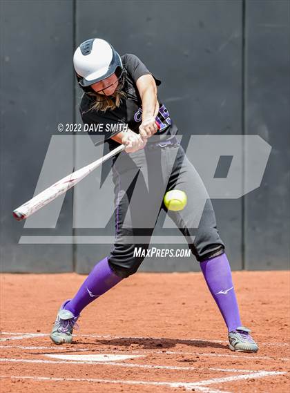 Thumbnail 3 in Keokuk vs Iowa City West (Varsity Classic) photogallery.