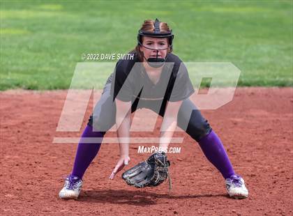 Thumbnail 2 in Keokuk vs Iowa City West (Varsity Classic) photogallery.