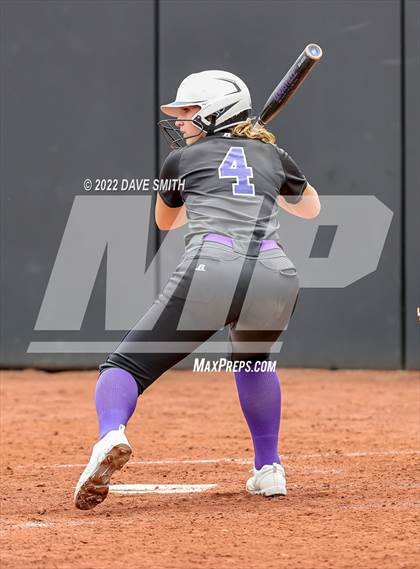 Thumbnail 2 in Keokuk vs Iowa City West (Varsity Classic) photogallery.