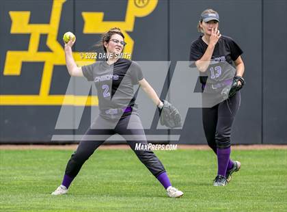 Thumbnail 1 in Keokuk vs Iowa City West (Varsity Classic) photogallery.