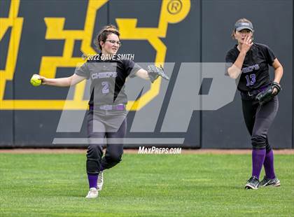 Thumbnail 3 in Keokuk vs Iowa City West (Varsity Classic) photogallery.