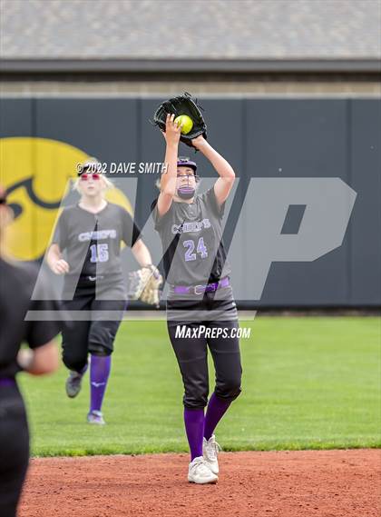 Thumbnail 3 in Keokuk vs Iowa City West (Varsity Classic) photogallery.