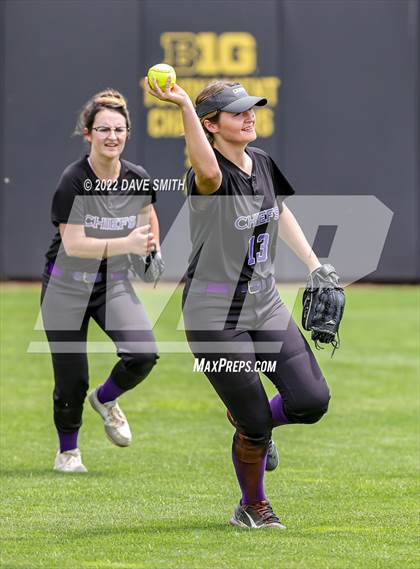 Thumbnail 2 in Keokuk vs Iowa City West (Varsity Classic) photogallery.