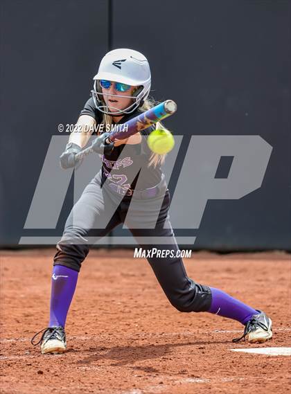 Thumbnail 3 in Keokuk vs Iowa City West (Varsity Classic) photogallery.
