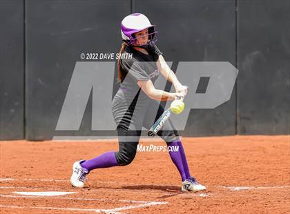 Thumbnail 3 in Keokuk vs Iowa City West (Varsity Classic) photogallery.