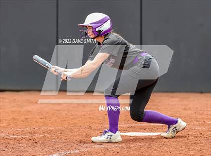 Thumbnail 2 in Keokuk vs Iowa City West (Varsity Classic) photogallery.