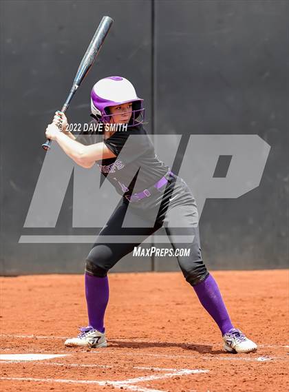 Thumbnail 2 in Keokuk vs Iowa City West (Varsity Classic) photogallery.