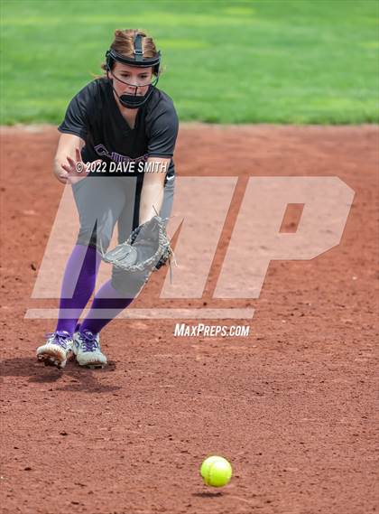 Thumbnail 3 in Keokuk vs Iowa City West (Varsity Classic) photogallery.