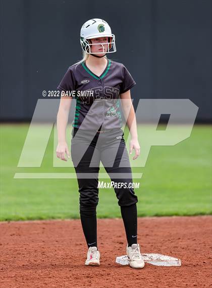Thumbnail 3 in Keokuk vs Iowa City West (Varsity Classic) photogallery.