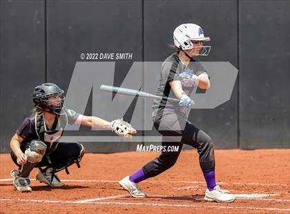 Thumbnail 2 in Keokuk vs Iowa City West (Varsity Classic) photogallery.