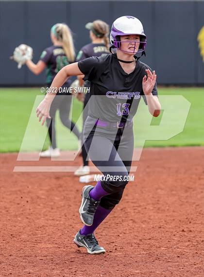 Thumbnail 1 in Keokuk vs Iowa City West (Varsity Classic) photogallery.