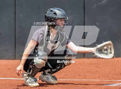 Thumbnail 1 in Keokuk vs Iowa City West (Varsity Classic) photogallery.