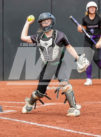 Thumbnail 3 in Keokuk vs Iowa City West (Varsity Classic) photogallery.