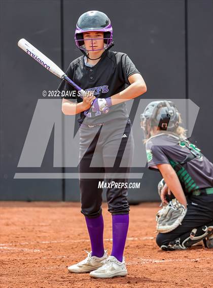 Thumbnail 1 in Keokuk vs Iowa City West (Varsity Classic) photogallery.