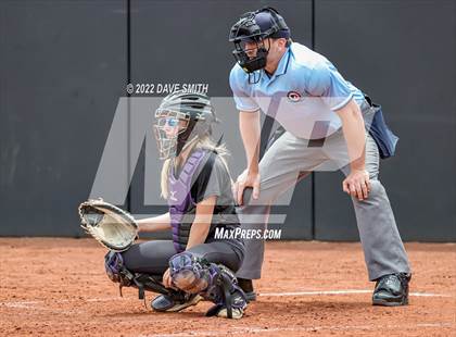 Thumbnail 1 in Keokuk vs Iowa City West (Varsity Classic) photogallery.
