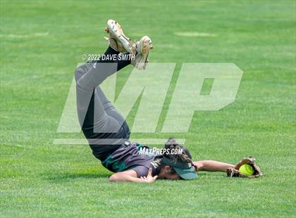 Thumbnail 1 in Keokuk vs Iowa City West (Varsity Classic) photogallery.