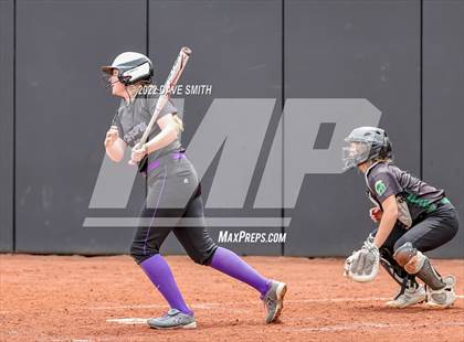Thumbnail 1 in Keokuk vs Iowa City West (Varsity Classic) photogallery.