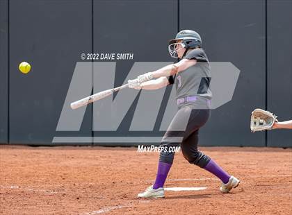 Thumbnail 2 in Keokuk vs Iowa City West (Varsity Classic) photogallery.
