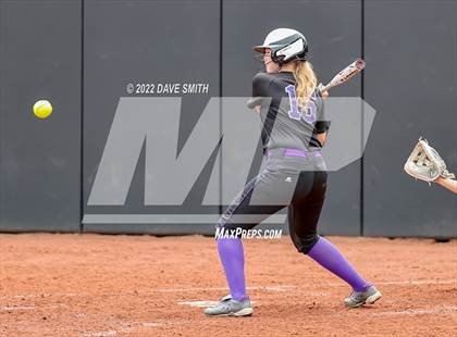 Thumbnail 2 in Keokuk vs Iowa City West (Varsity Classic) photogallery.