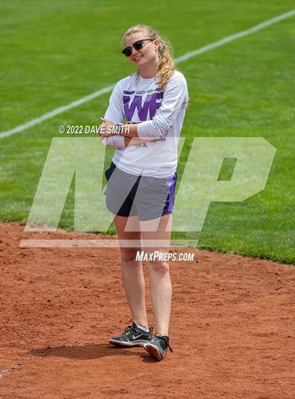 Thumbnail 1 in Keokuk vs Iowa City West (Varsity Classic) photogallery.