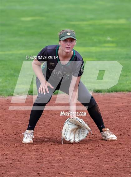 Thumbnail 1 in Keokuk vs Iowa City West (Varsity Classic) photogallery.