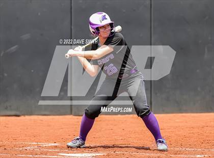 Thumbnail 2 in Keokuk vs Iowa City West (Varsity Classic) photogallery.