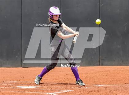 Thumbnail 2 in Keokuk vs Iowa City West (Varsity Classic) photogallery.