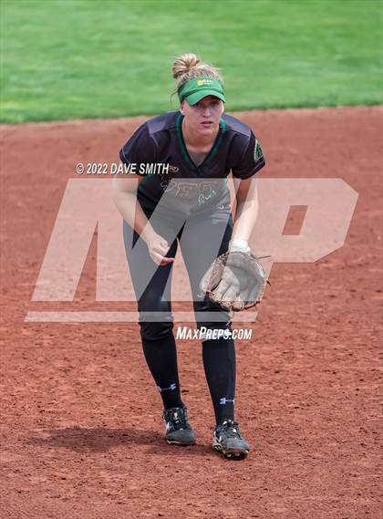 Thumbnail 3 in Keokuk vs Iowa City West (Varsity Classic) photogallery.