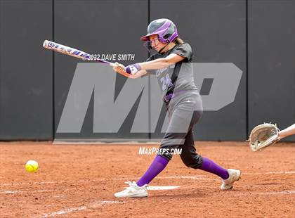 Thumbnail 3 in Keokuk vs Iowa City West (Varsity Classic) photogallery.