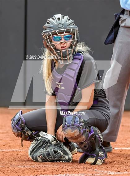 Thumbnail 3 in Keokuk vs Iowa City West (Varsity Classic) photogallery.