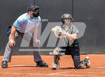 Thumbnail 1 in Keokuk vs Iowa City West (Varsity Classic) photogallery.