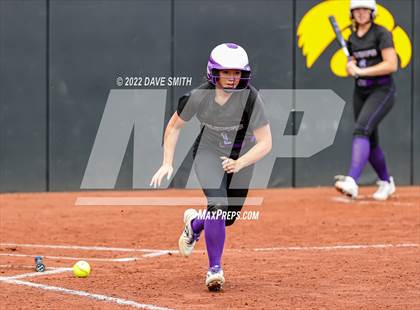 Thumbnail 1 in Keokuk vs Iowa City West (Varsity Classic) photogallery.