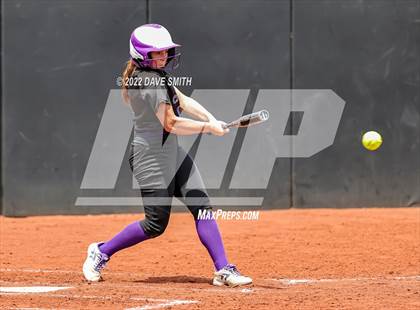 Thumbnail 2 in Keokuk vs Iowa City West (Varsity Classic) photogallery.