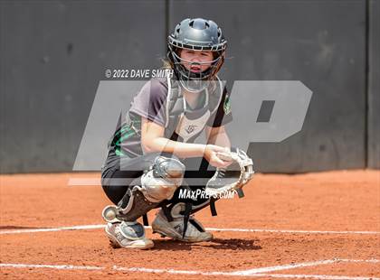 Thumbnail 3 in Keokuk vs Iowa City West (Varsity Classic) photogallery.