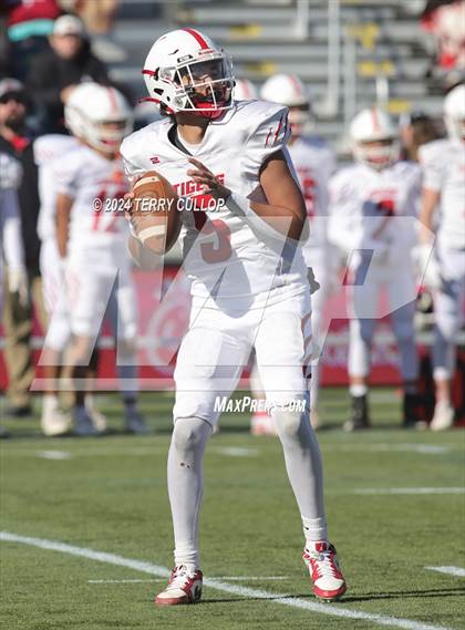 Thumbnail 3 in Milford vs. Beaver (UHSAA 1A Semifinal) photogallery.