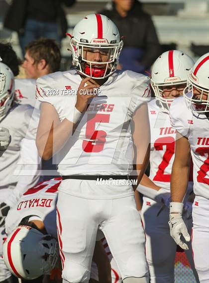 Thumbnail 2 in Milford vs. Beaver (UHSAA 1A Semifinal) photogallery.