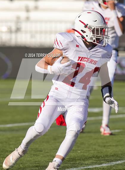 Thumbnail 2 in Milford vs. Beaver (UHSAA 1A Semifinal) photogallery.